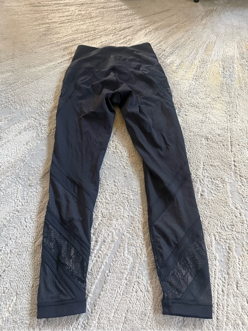 Lululemon Black leggings  Wunder Under Lace High Rise tights size 6 - Picture 4 of 16